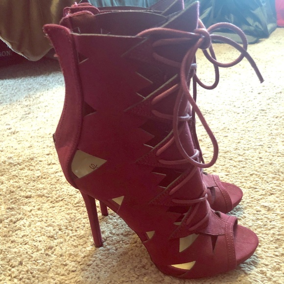 Heels - Picture 1 of 2